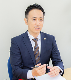 弁護士　山崎玄先生